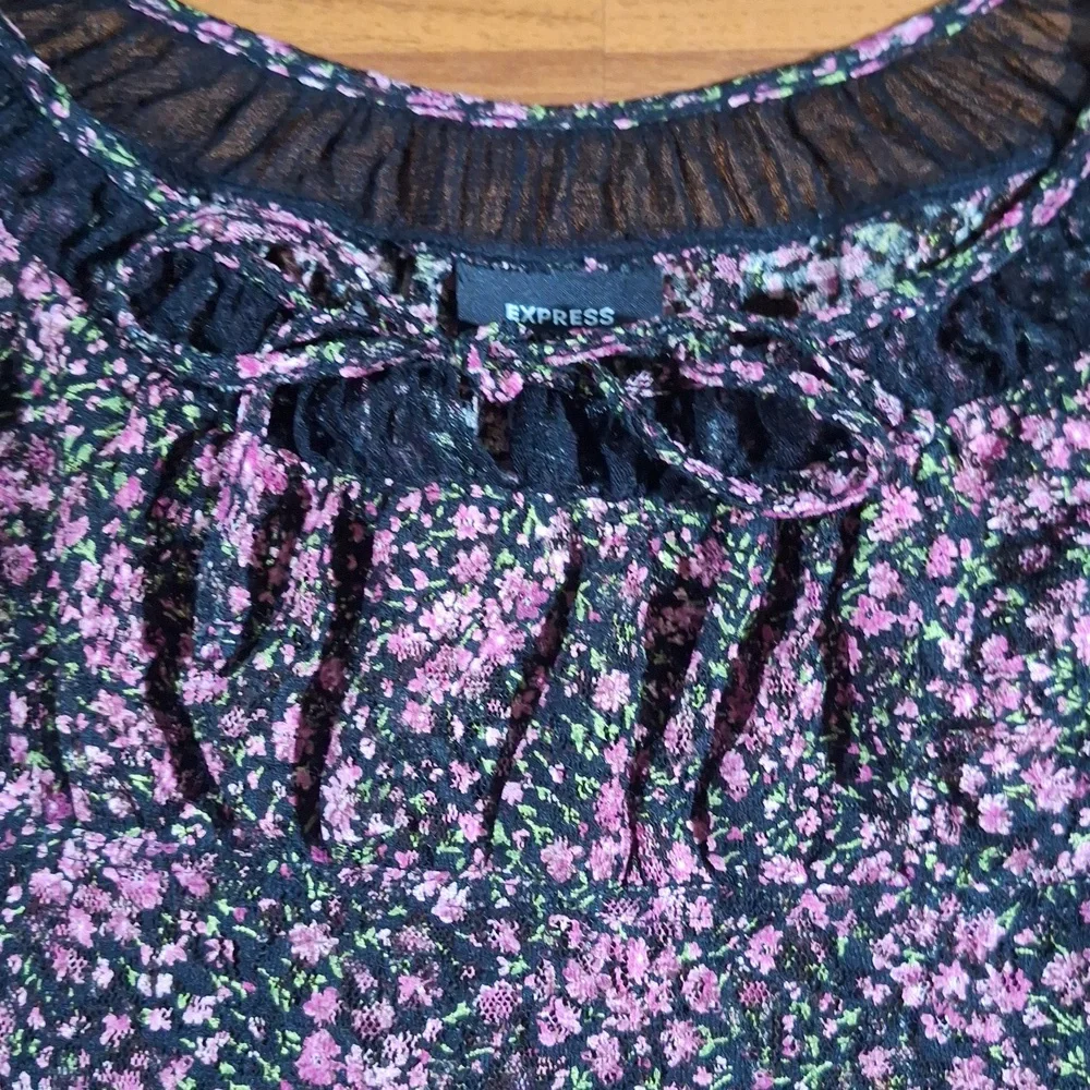 Express floral print top - Picture 3 of 7